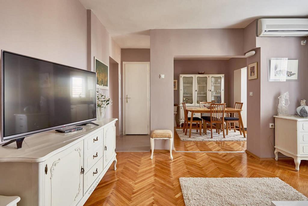 Spacious Modern Apartment In Peaceful Neighborhood Skopje Zewnętrze zdjęcie